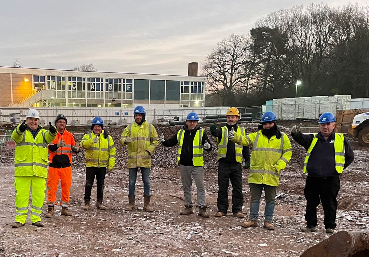 Earlier this month we held a refresher Thumbs Up safety training session on site at West Coventry Academy.